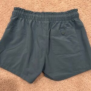 Athleta girl (M) 8-10 teal shorts with pockets
